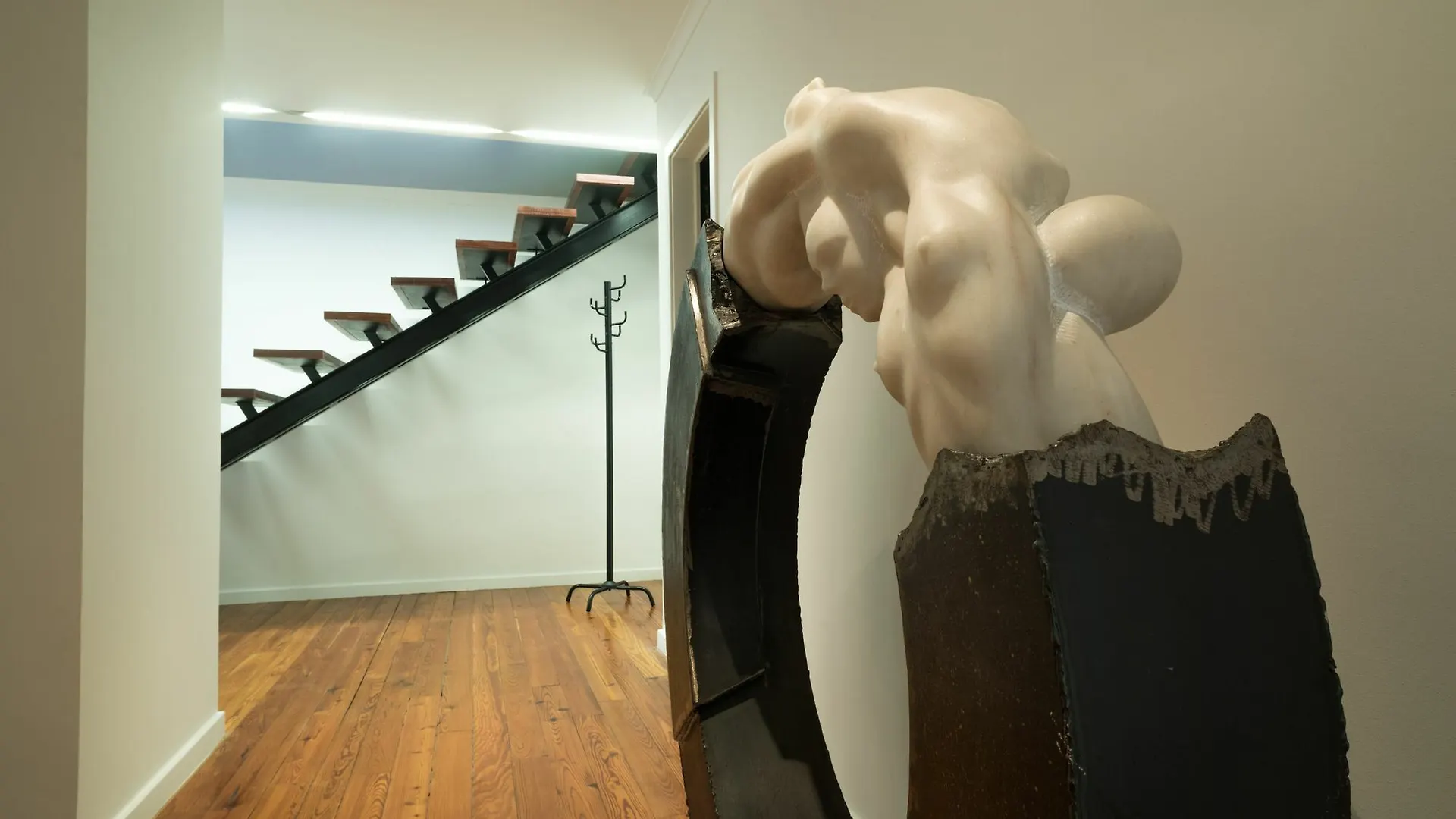 Arts In Penthouse Apartments Til Sol Funchal  Portugal