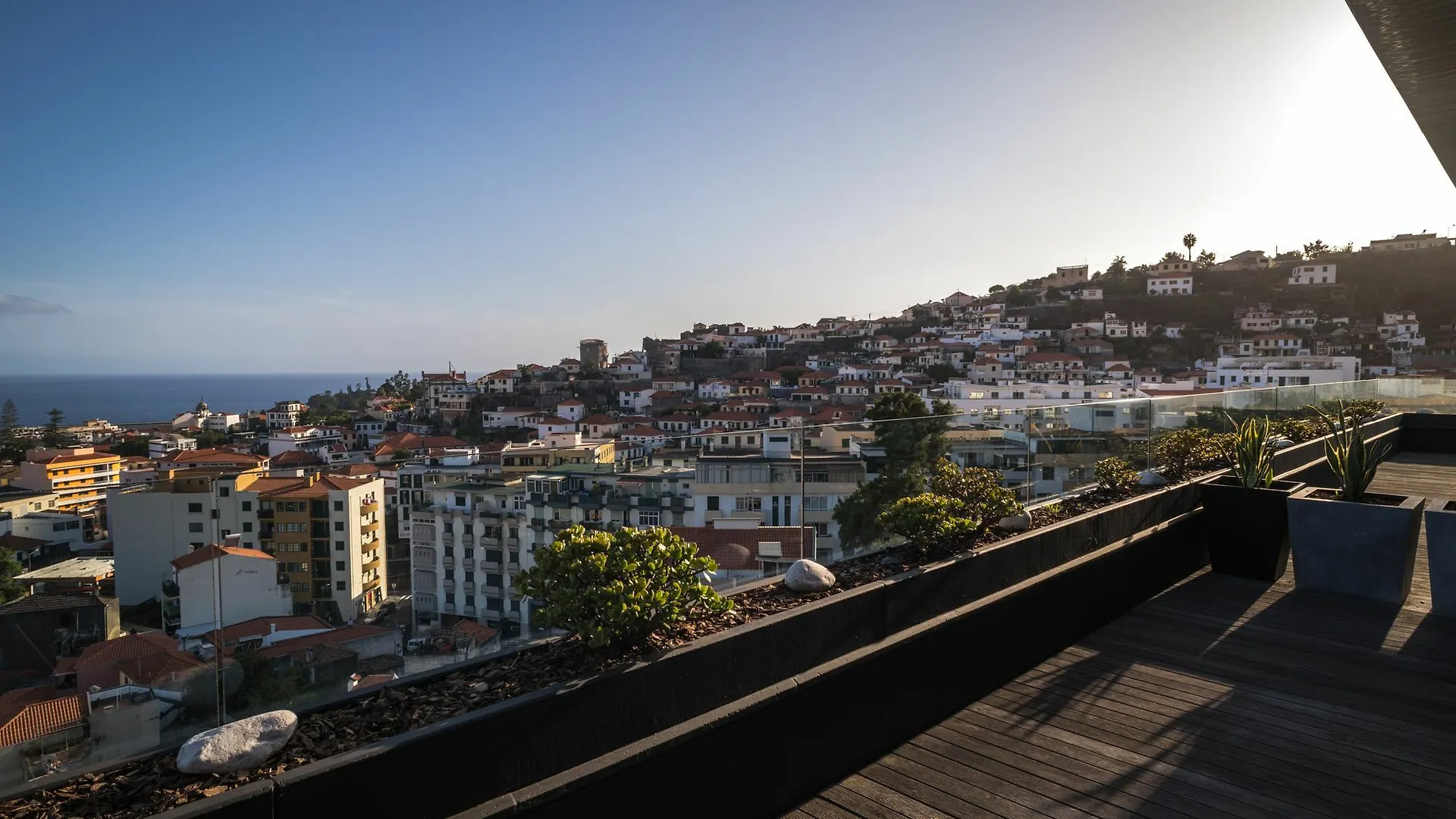 Arts In Penthouse Apartments Til Sol Funchal   Funchal (Madeira)