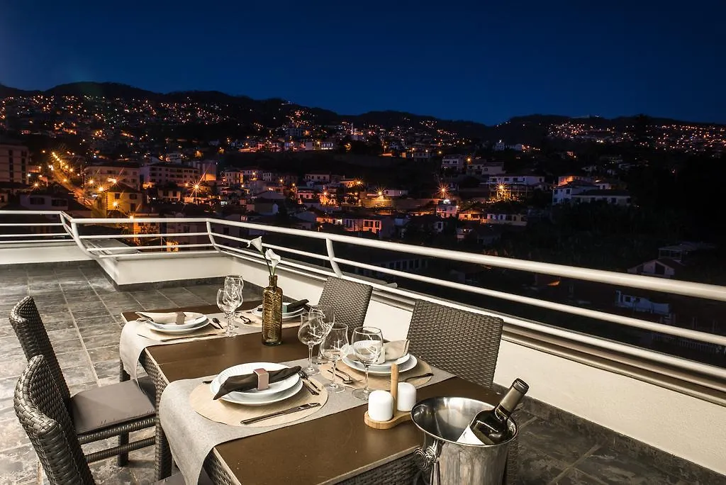 Arts In Penthouse Apartments Til Sol فونشال البرتغال