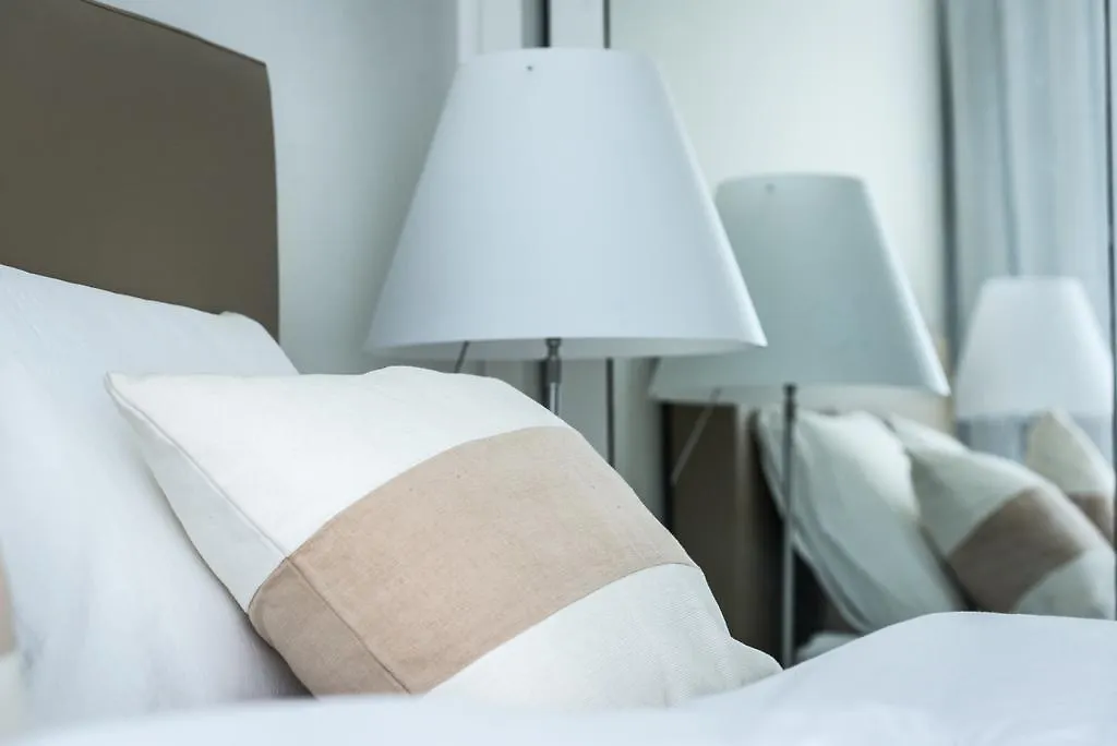 Arts In Penthouse Apartments Til Sol فونشال